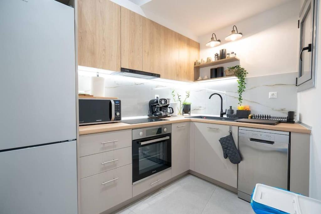 Apartment Cozy For 4 Persons Piraeus